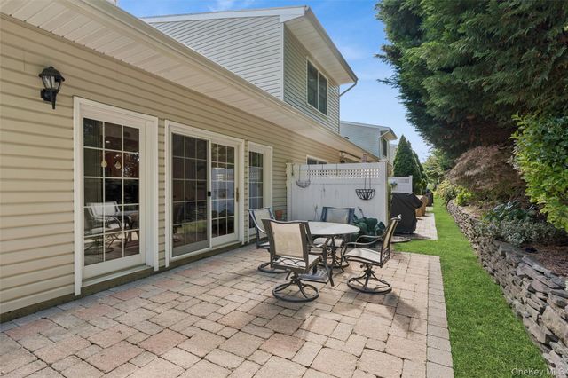 147 Pond View Drive, Port Washington, NY 11050