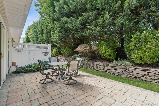 147 Pond View Drive, Port Washington, NY 11050
