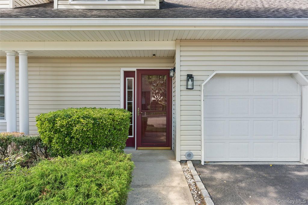 147 Pond View Drive, Port Washington, NY 11050 — photo 4