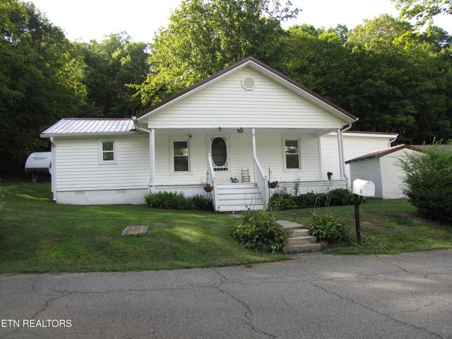 165 Tucker Lane, Lenoir City, TN 37771