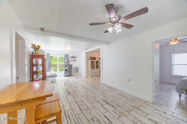 165 Tucker Lane, Lenoir City, TN 37771