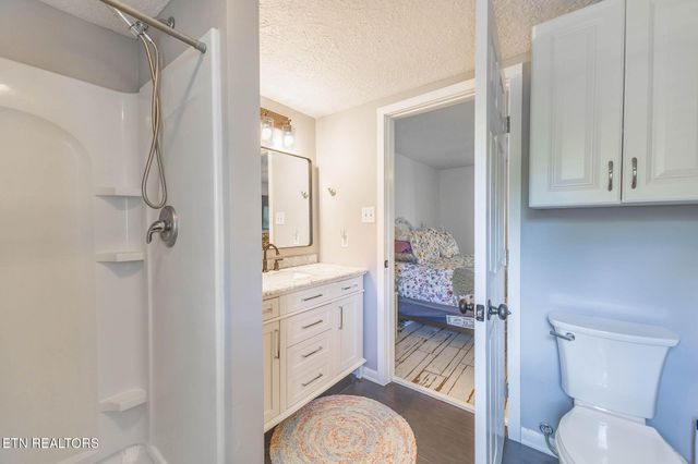 165 Tucker Lane, Lenoir City, TN 37771