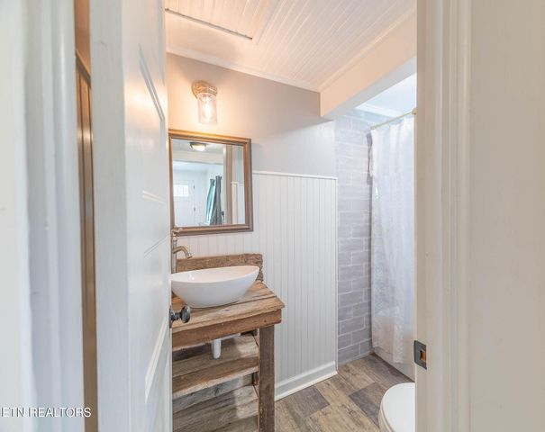 165 Tucker Lane, Lenoir City, TN 37771