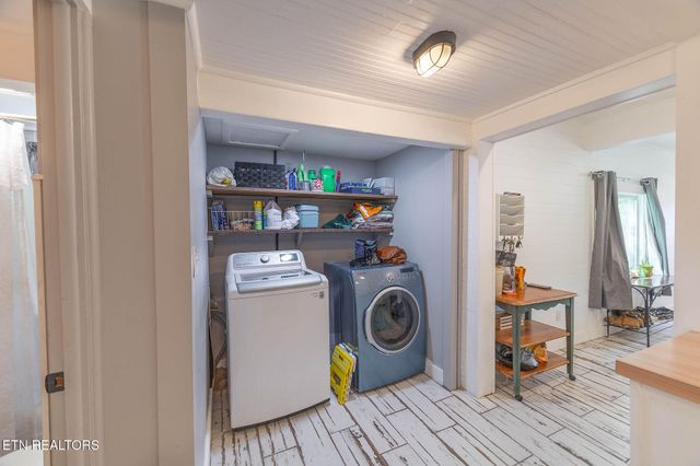 165 Tucker Lane, Lenoir City, TN 37771