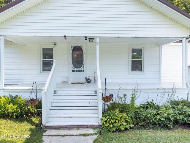 165 Tucker Lane, Lenoir City, TN 37771