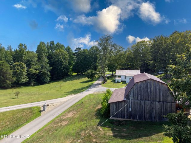 165 Tucker Lane, Lenoir City, TN 37771