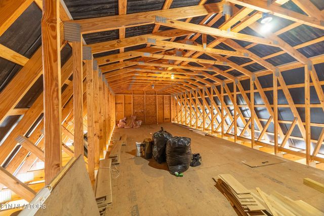 165 Tucker Lane, Lenoir City, TN 37771