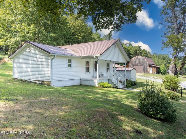 165 Tucker Lane, Lenoir City, TN 37771