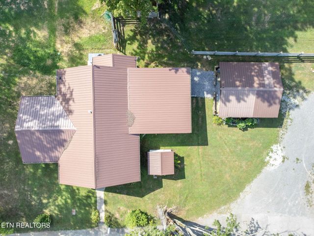 165 Tucker Lane, Lenoir City, TN 37771