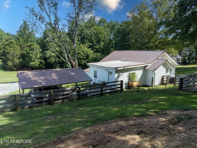 165 Tucker Lane, Lenoir City, TN 37771