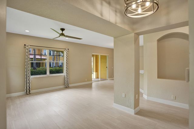 5779 NW 120th Avenue, Coral Springs, FL 33076