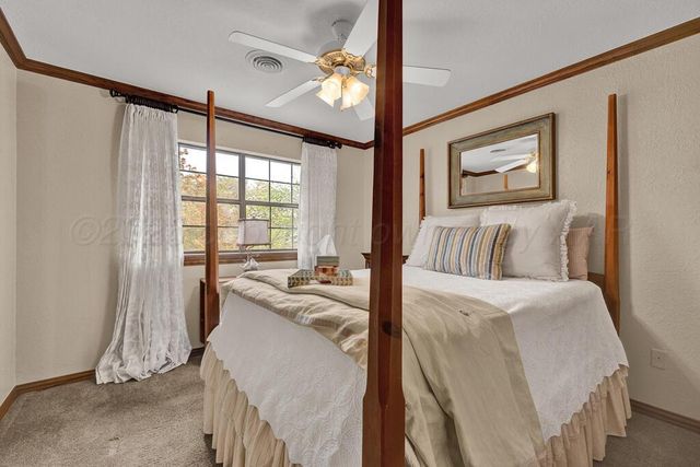 14 WINDWOOD Place, Canyon, TX 79015