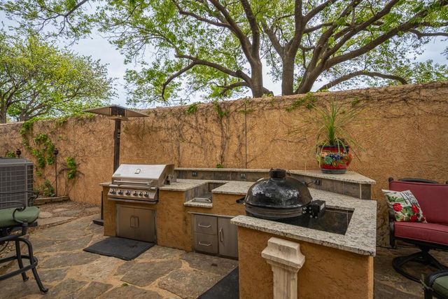 14 WINDWOOD Place, Canyon, TX 79015