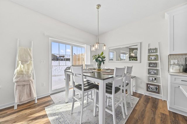 W73N1165 Augusta LANE, Cedarburg, WI 53012