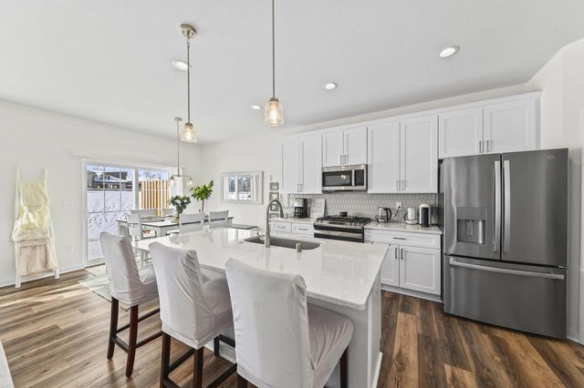 W73N1165 Augusta LANE, Cedarburg, WI 53012