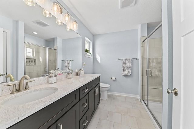 W73N1165 Augusta LANE, Cedarburg, WI 53012