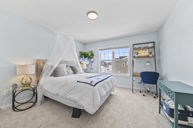 W73N1165 Augusta LANE, Cedarburg, WI 53012