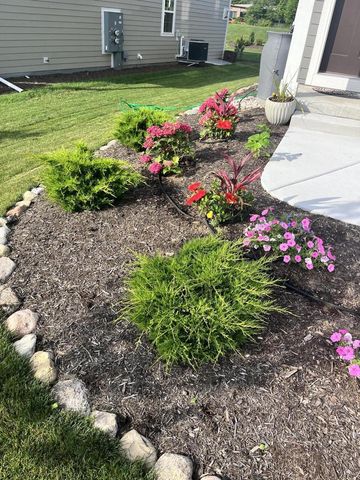 W73N1165 Augusta LANE, Cedarburg, WI 53012