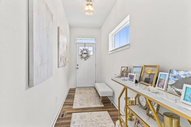 W73N1165 Augusta LANE, Cedarburg, WI 53012