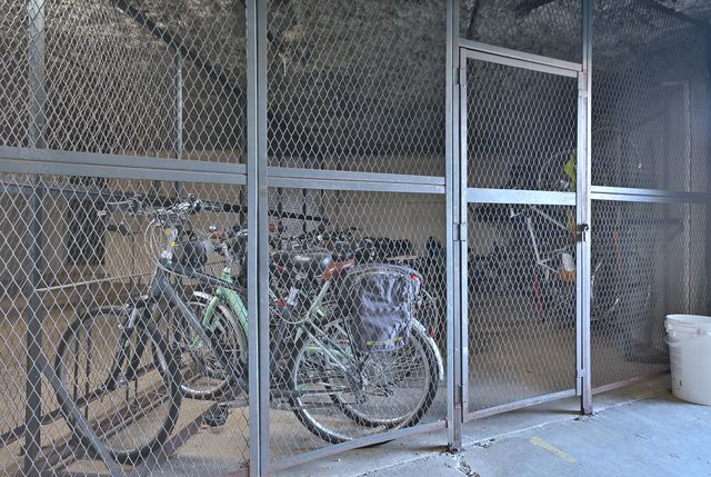 706 Waukegan Road C203, Glenview, IL 60025