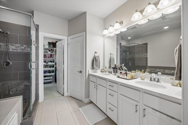 8417 Water Oak Pass Drive, Houston, TX 77055