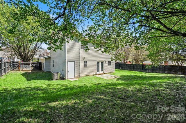 3601 Cedarbark Drive, Matthews, NC 28105