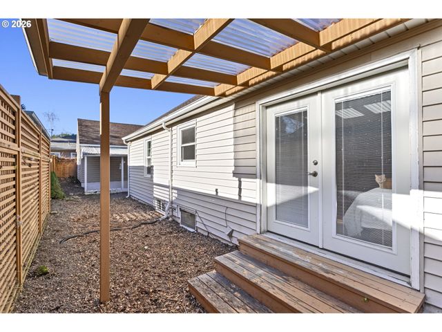 10 N BUFFALO St, Portland, OR 97217