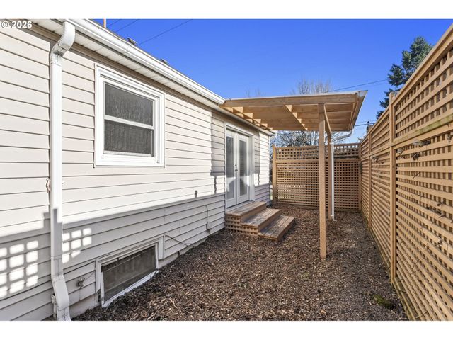 10 N BUFFALO St, Portland, OR 97217