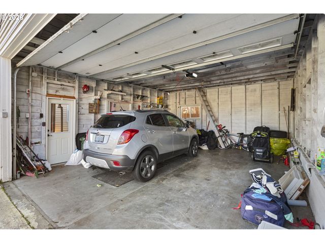 10 N BUFFALO St, Portland, OR 97217