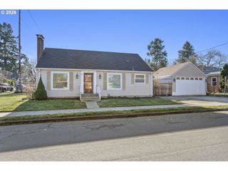 10 N BUFFALO St, Portland, OR 97217