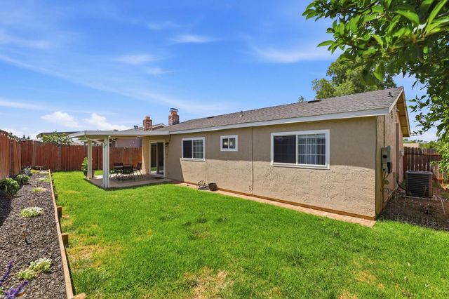 3407 Granby Dr, Sacramento, CA 95827