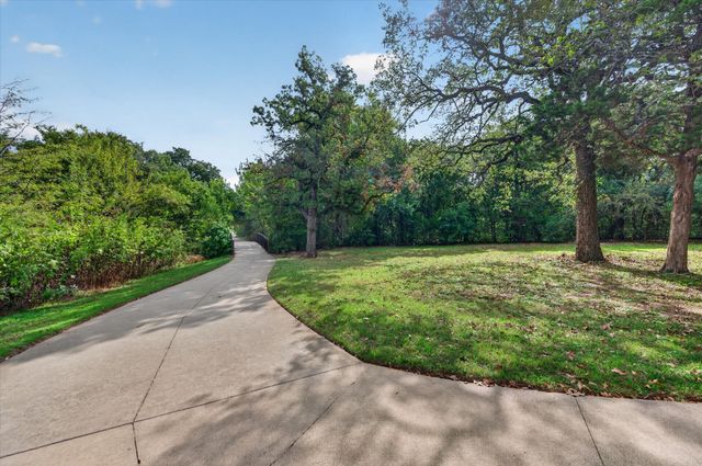 1624 Yaggi Drive, Flower Mound, TX 75028