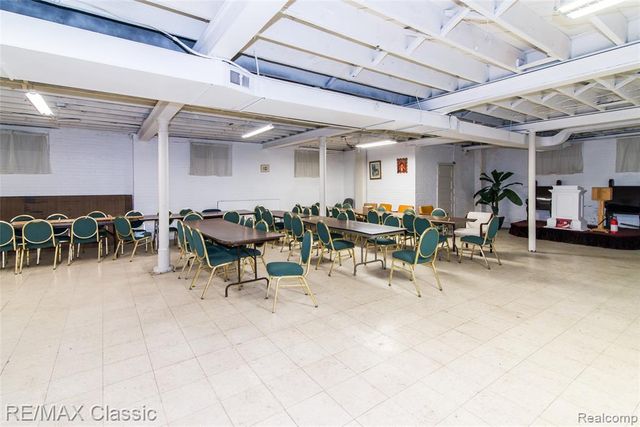 8400 Vanderbilt Vanderbilt St Street, Detroit, MI 48209