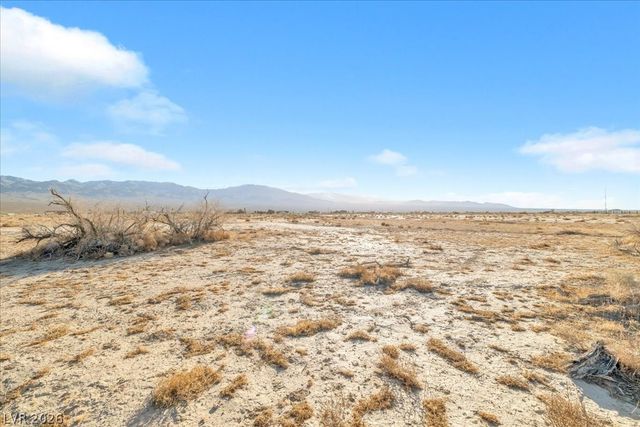1730 West Colina Lane, Pahrump, NV 89060