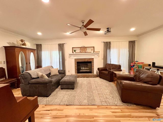 15000 Leafmore Drive, Huntsville, AL 35803