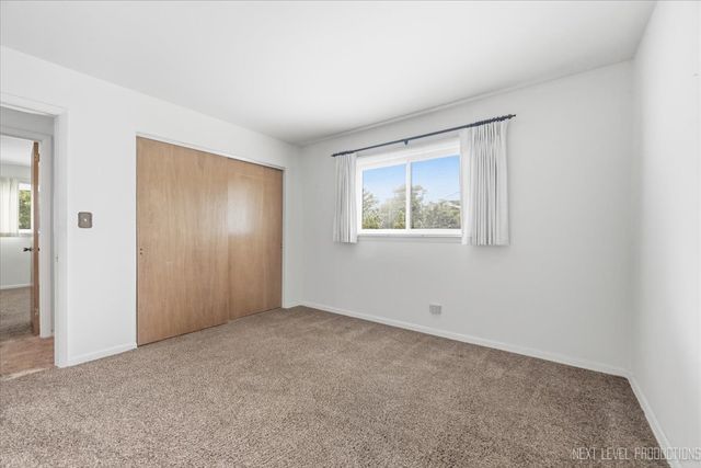 627 Maple Avenue, Lisle, IL 60532