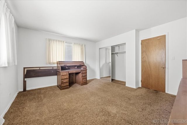 627 Maple Avenue, Lisle, IL 60532