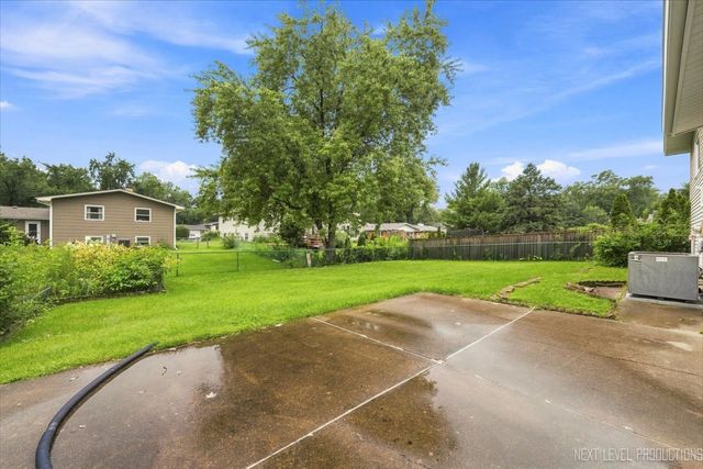 627 Maple Avenue, Lisle, IL 60532