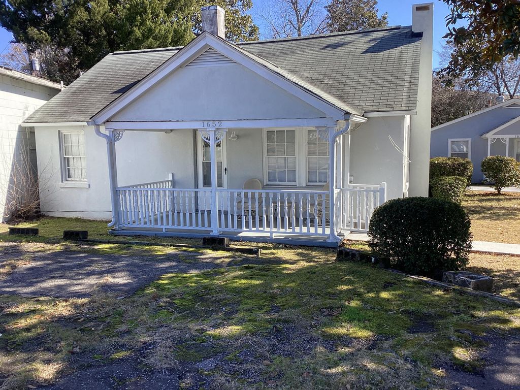1652 Folly Road, Charleston, SC 29412