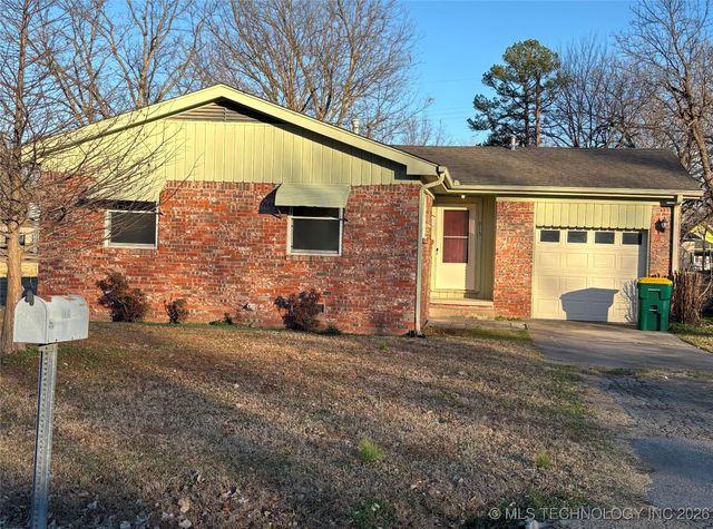 915 S Oklahoma Street, Sapulpa, OK 74066