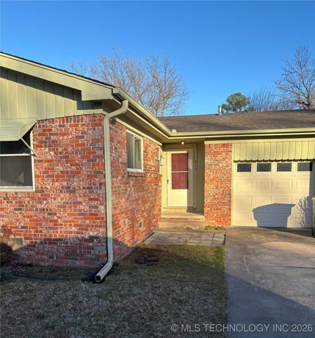 915 S Oklahoma Street, Sapulpa, OK 74066