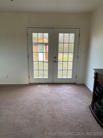 915 S Oklahoma Street, Sapulpa, OK 74066