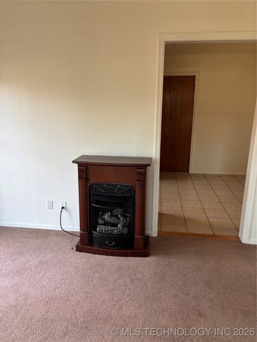 915 S Oklahoma Street, Sapulpa, OK 74066