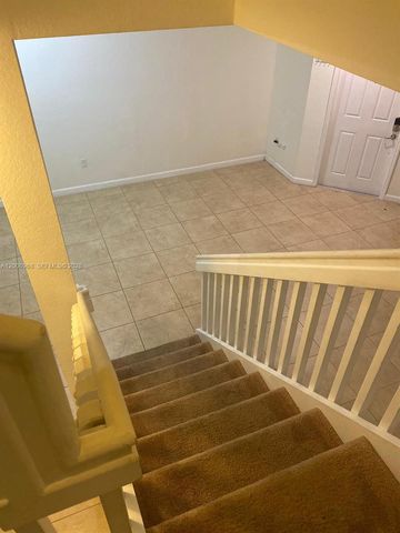 9228 W 33rd Way 9828, Hialeah, FL 33018