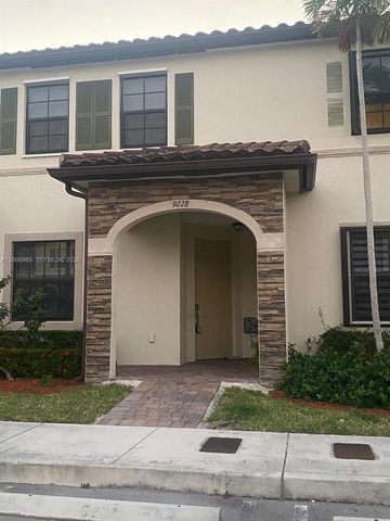 9228 W 33rd Way 9828, Hialeah, FL 33018
