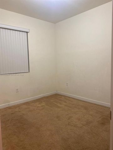 9228 W 33rd Way 9828, Hialeah, FL 33018