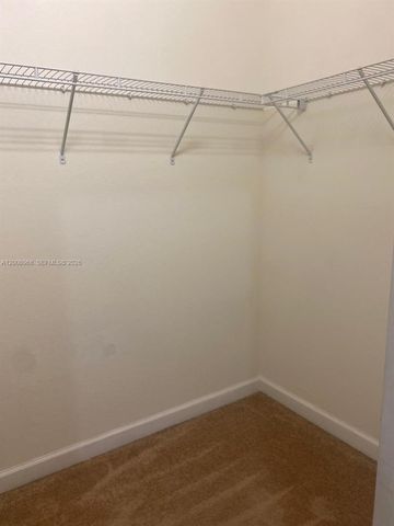 9228 W 33rd Way 9828, Hialeah, FL 33018