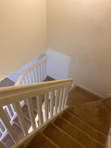 9228 W 33rd Way 9828, Hialeah, FL 33018