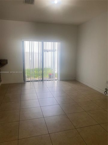 9228 W 33rd Way 9828, Hialeah, FL 33018