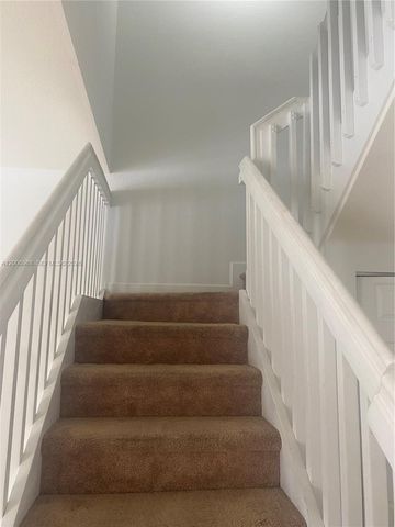 9228 W 33rd Way 9828, Hialeah, FL 33018